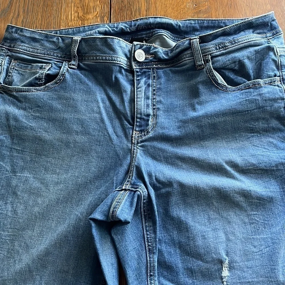Lane Bryant Genius Fit distressed crop jeans size 18